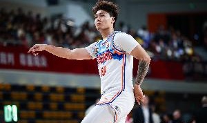 媒体人：有无赵睿新疆完全不一样 刘炜执教首个赛季不用过多苛责