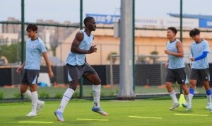 申花一线队于今天重新集结，新援阿苏埃首次参加了球队的合练