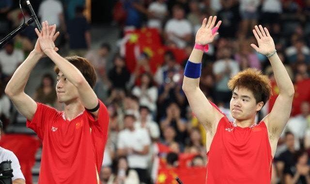奥运首秀摘银，梁伟铿/王昶在遗憾中成长