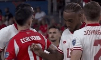 KAIYUN-加拿大肘击逃红牌 智利足协：要求对主裁永久停哨